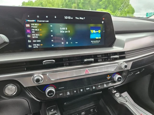 Used 2025 Black Kia S image 27