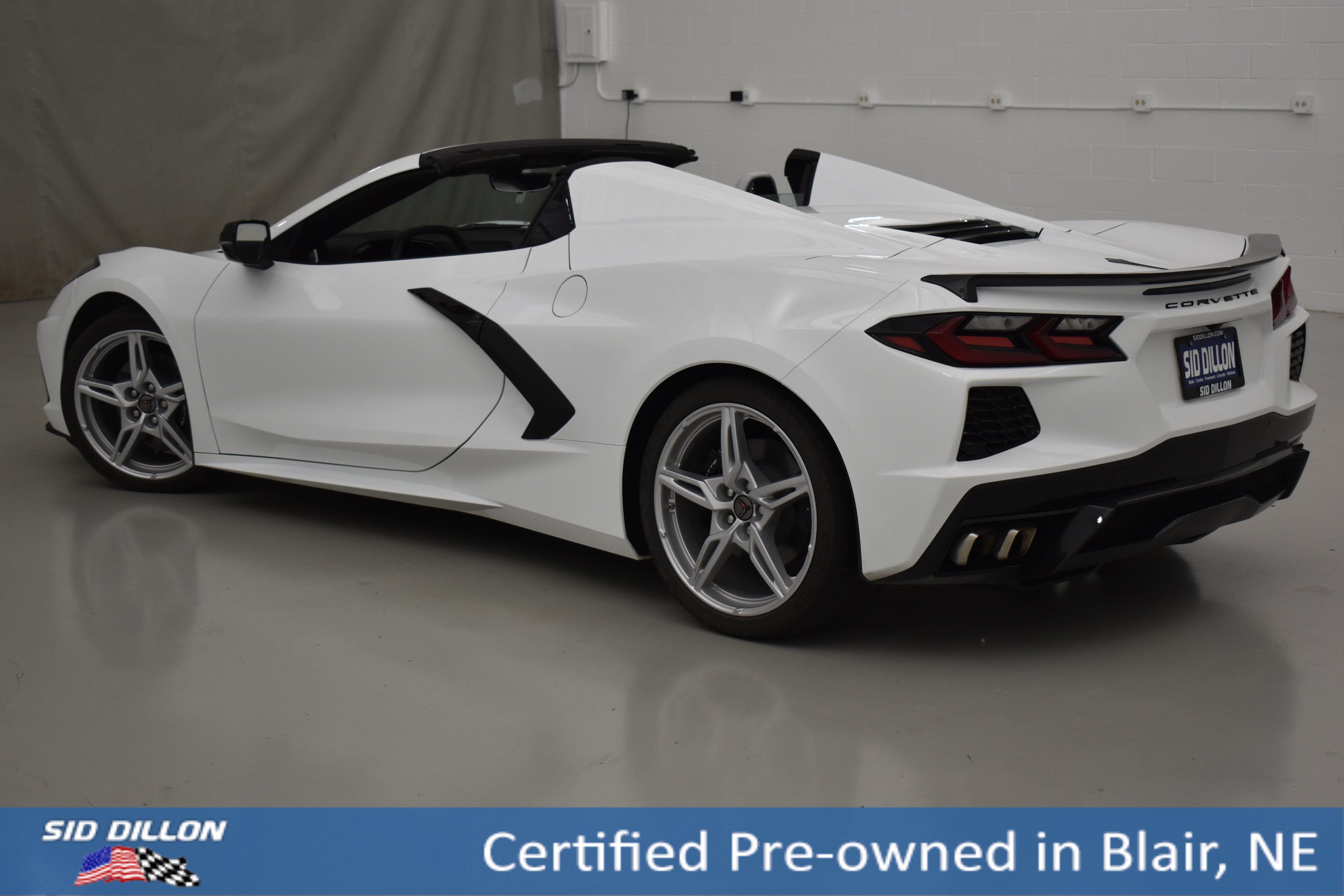 Used 2024 Arctic White Chevrolet 2LT image 13