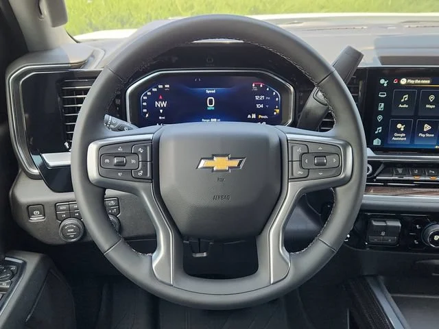 New 2026 Summit White Chevrolet LT DRW image 21