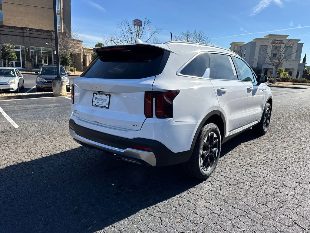New 2026 White Kia S image 3