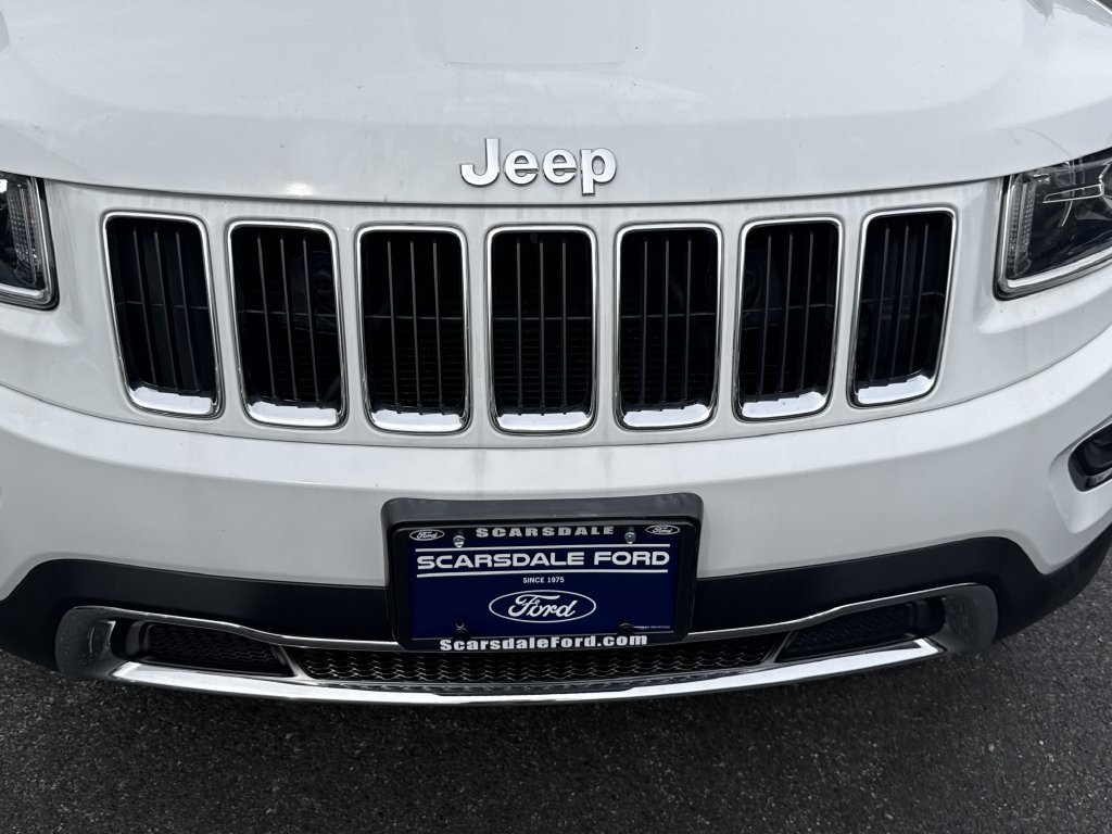 Used 2015 White Jeep Limited image 35