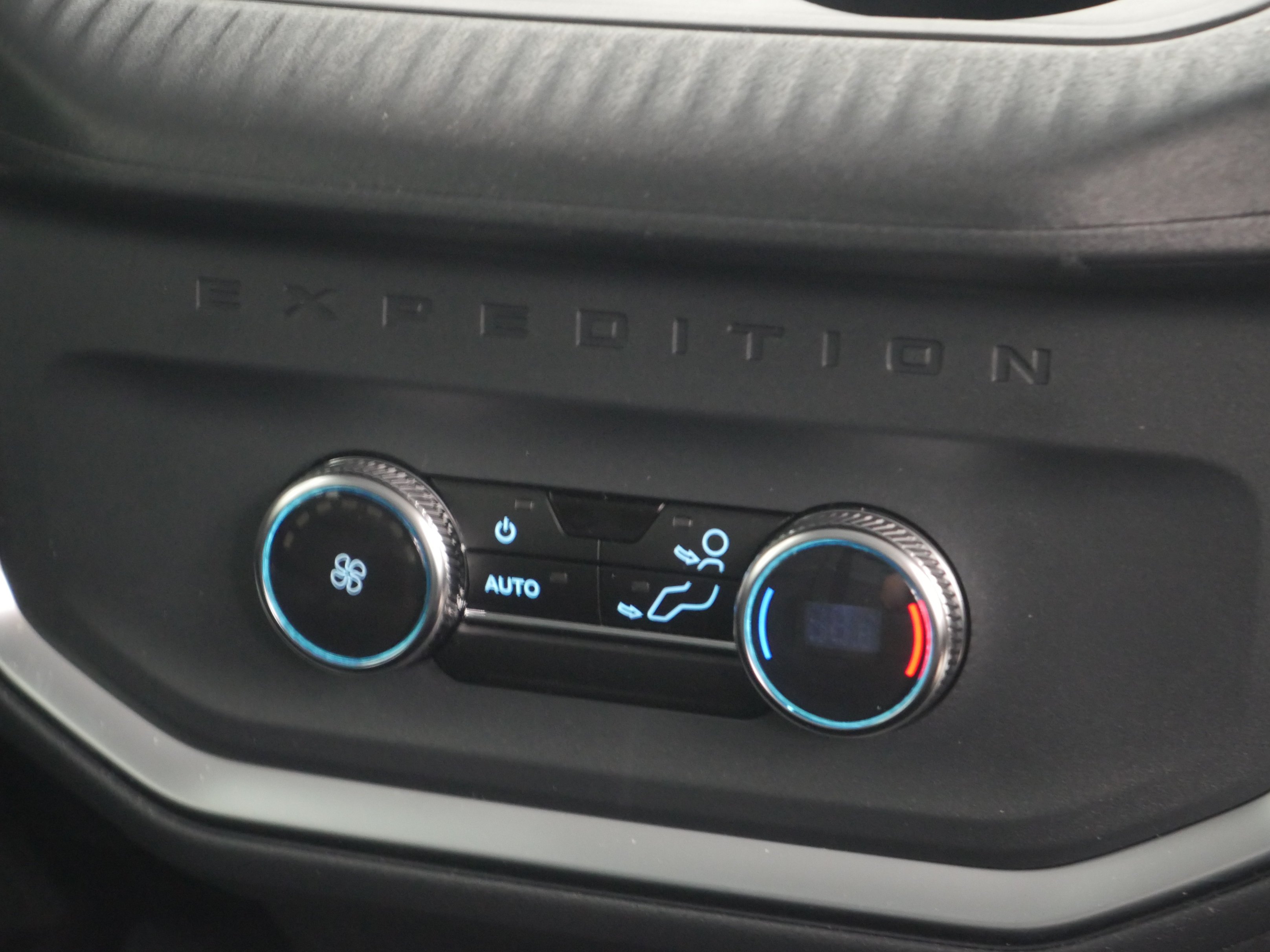 New 2027 Nocturnal Blue Metallic Ford Active image 33