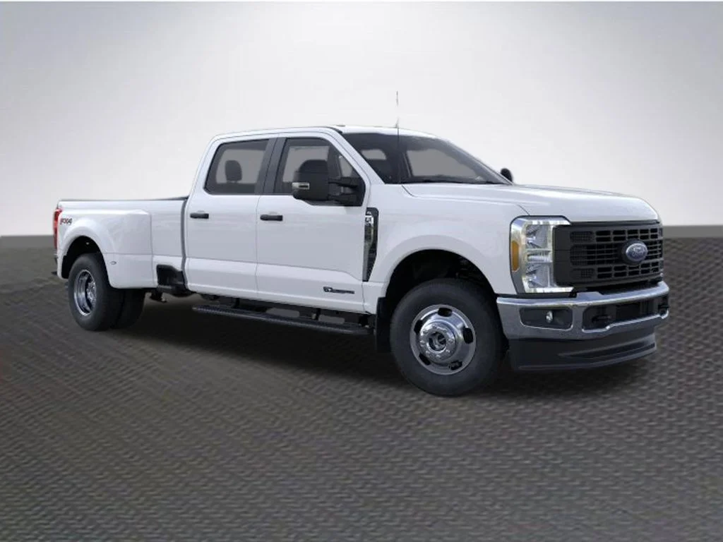 New 2026 Oxford White Ford F-350® XL image 7