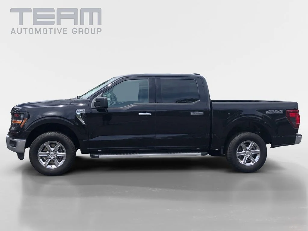 Used 2025 Black Ford XLT image 4