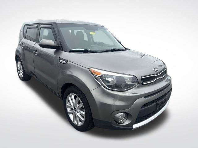 Used 2017 Gray Kia Plus image 7
