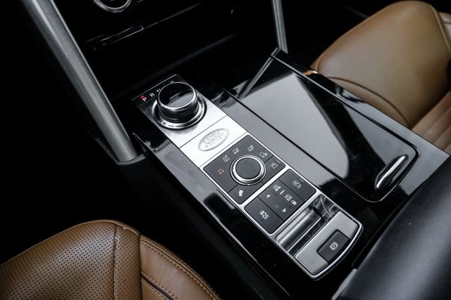 Used 2019 White Land Rover HSE Luxury image 33