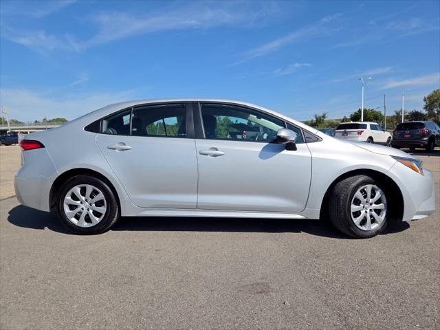 2025 Toyota Corolla LE - Photo 23
