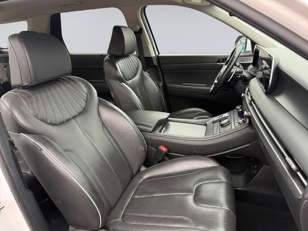 Used 2023 White Hyundai Limited image 19