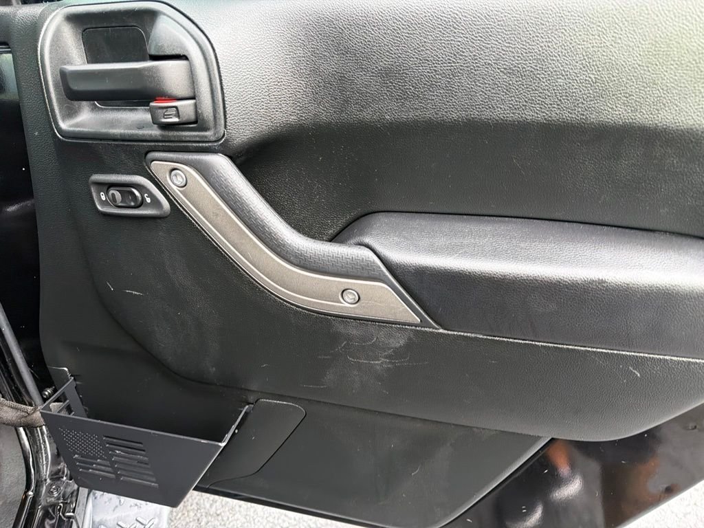 Used 2018 Black Jeep Unlimited Sport image 16