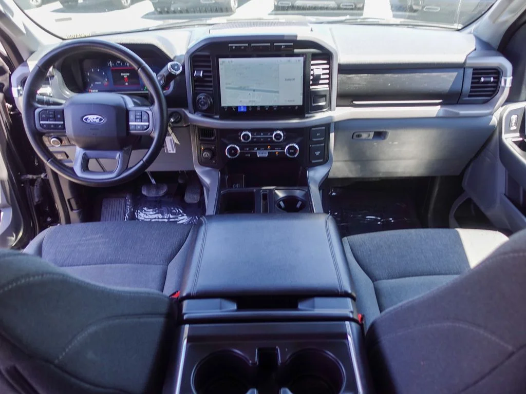 Used 2024 Agate Black Metallic Ford XLT image 27