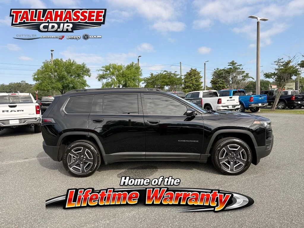 New 2026 Diamond Black Crystal Pearlcoat Jeep Laredo image 2