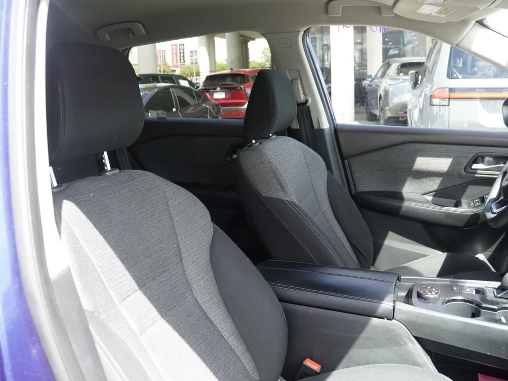 Used 2023 Blue Nissan SV image 17