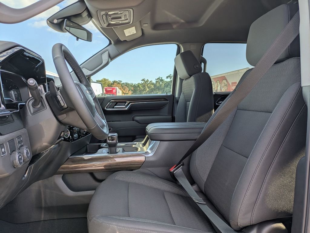 2025 Chevrolet Silverado 1500 LT - Photo 15