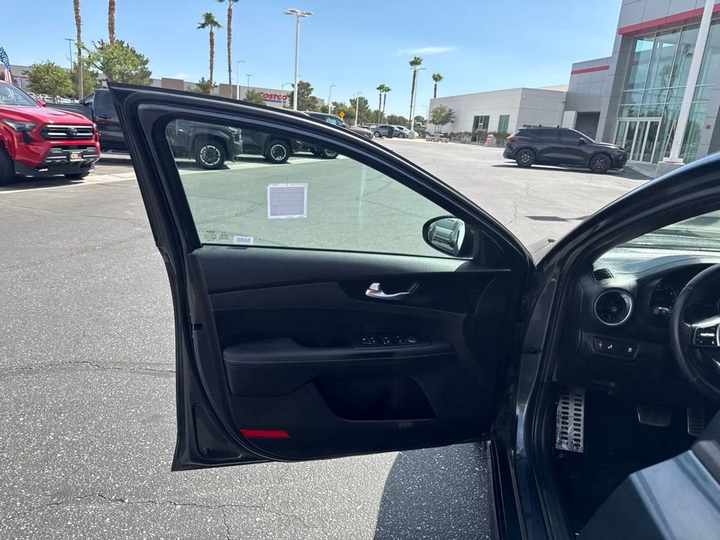 Used 2023 Gray Kia GT-Line image 10