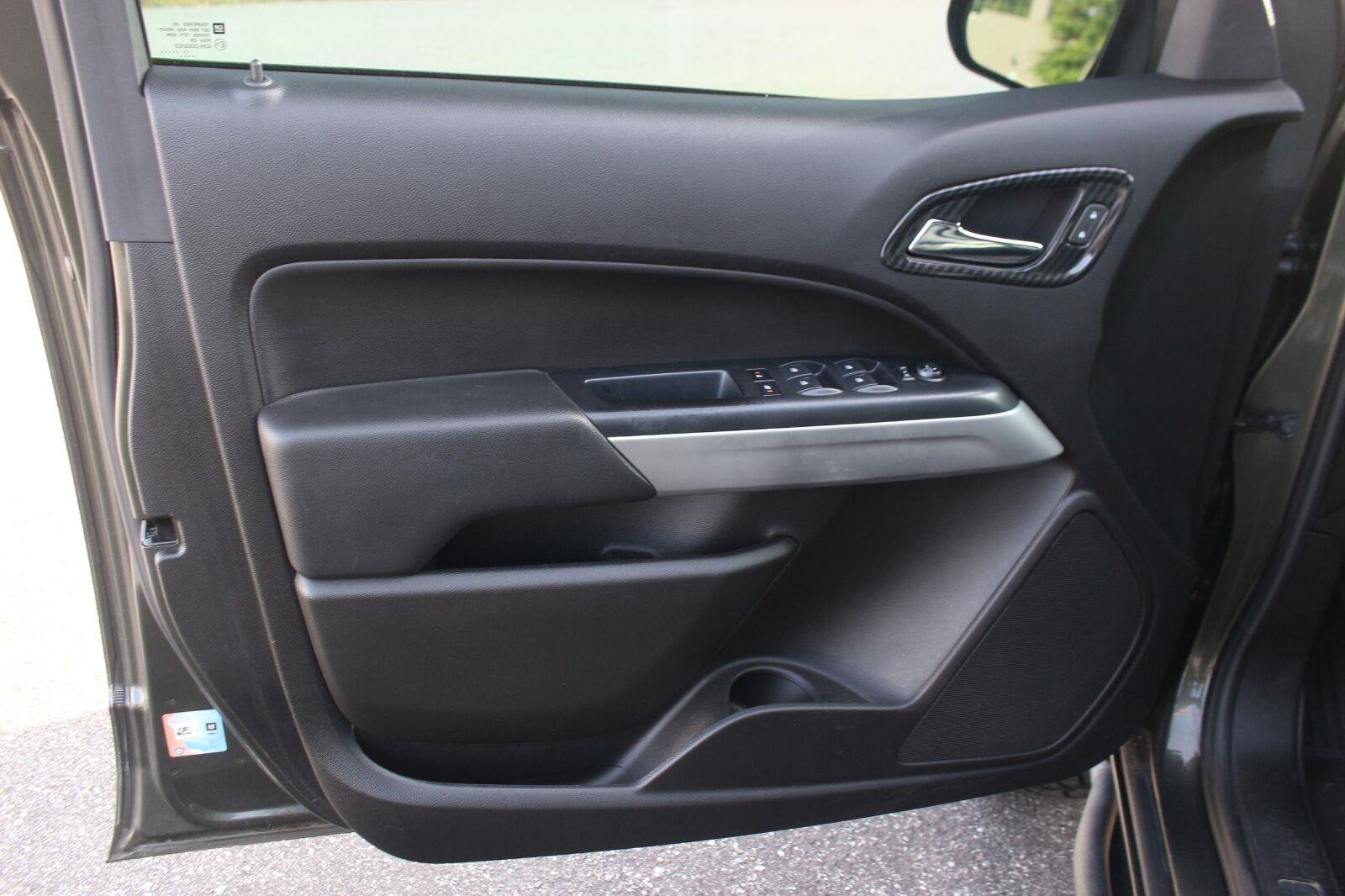 Used 2018 DEEPWOOD GREEN METALLIC Chevrolet 4WD ZR2 image 13