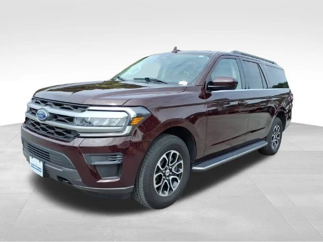 Used 2023 Red Ford XLT image 2