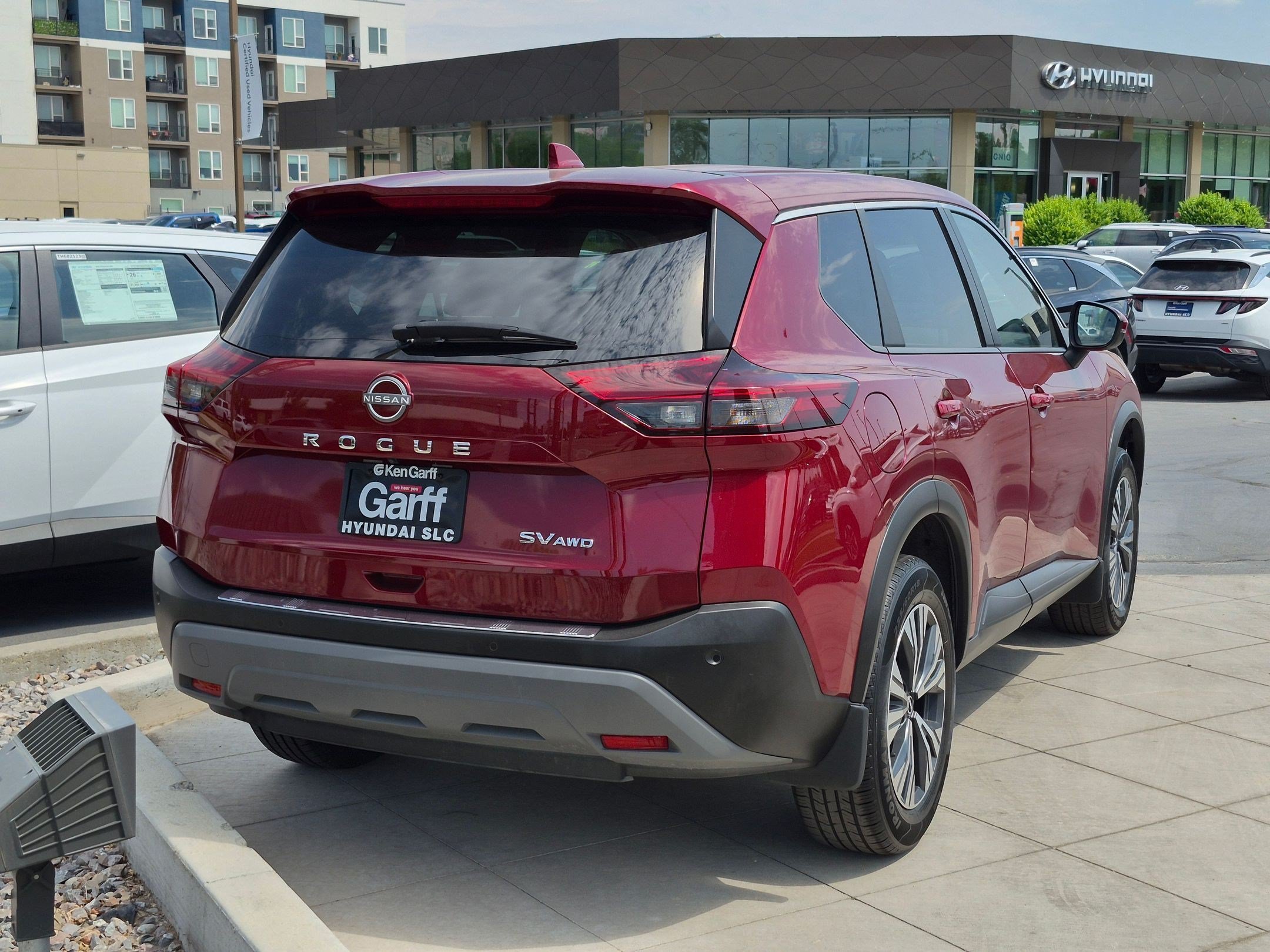 Used 2023 Scarlet Ember Tintcoat Nissan SV image 3