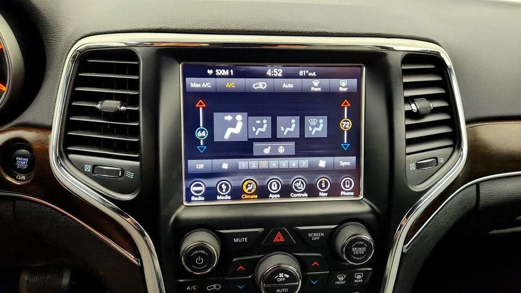 Used 2018 Diamond Black Crystal Pearlcoat Jeep Sterling Edition 4x2 *Ltd Avail* Luxury & Active Safety Groups image 18