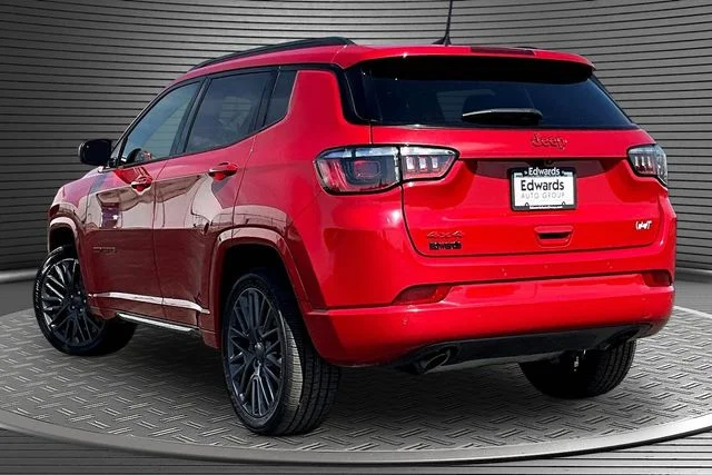 Used 2023 Red Jeep Limited image 4