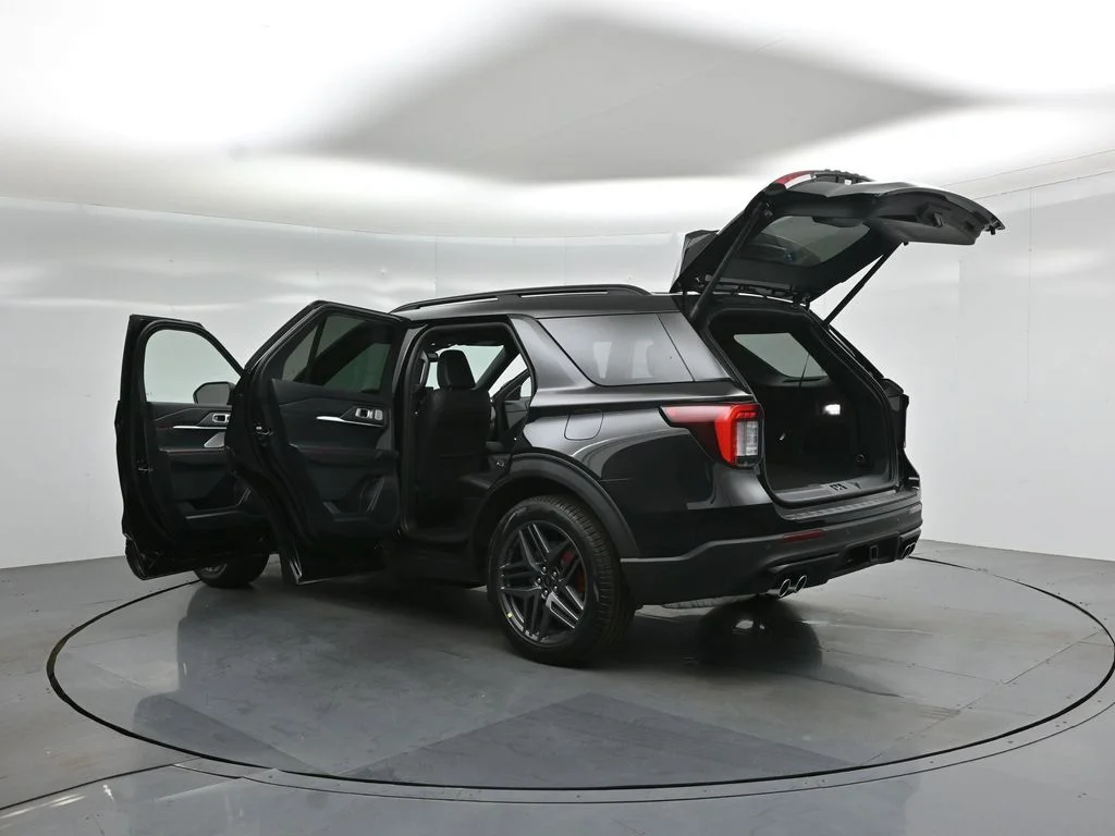 New 2026 Agate Black Metallic Ford ST image 34