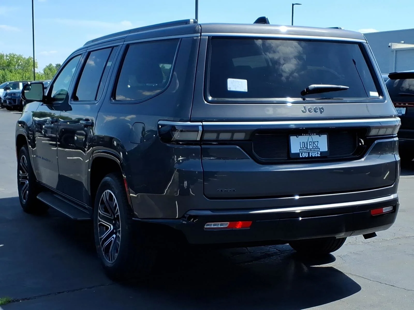 New 2026 Baltic-Gray Metallic Clear-Coat Exterior Paint Jeep  image 4