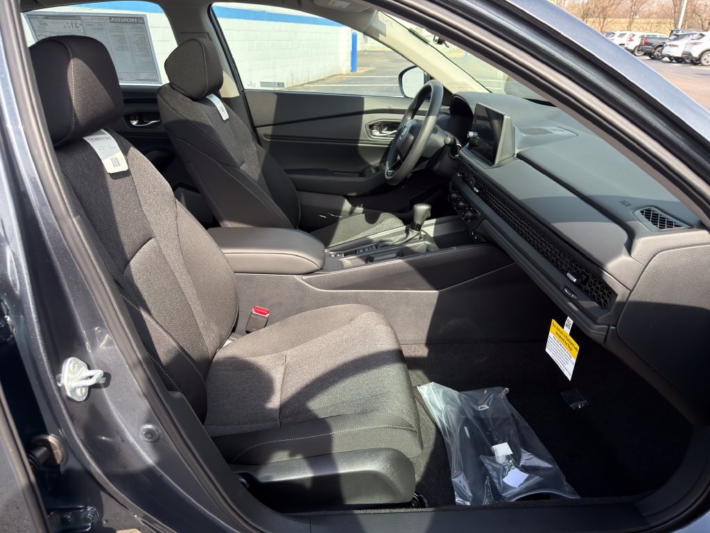 New 2026 Meteorite Gray Metallic Honda SE image 24