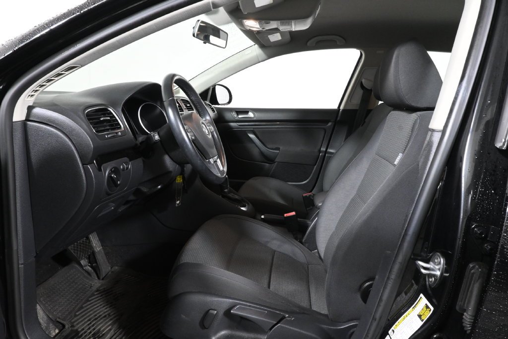 Used 2013 Black Volkswagen 2.5L S image 3