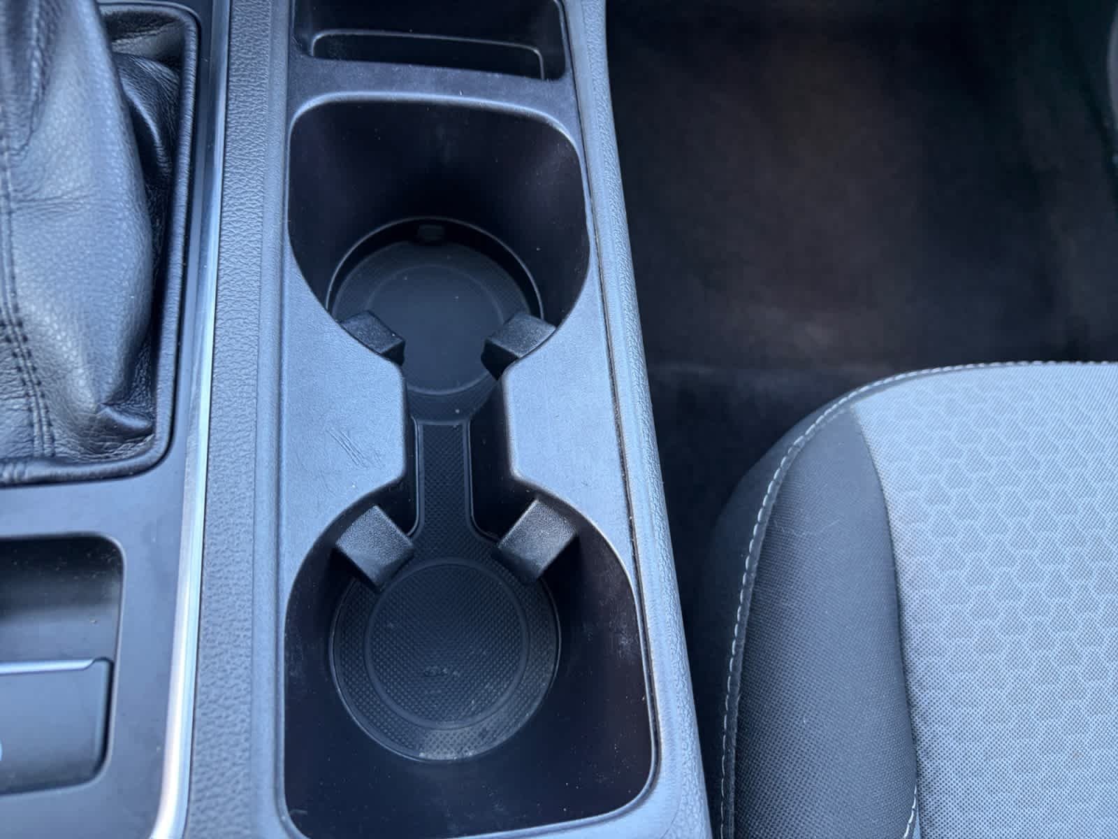 Used 2017 White Gold Ford SE image 39