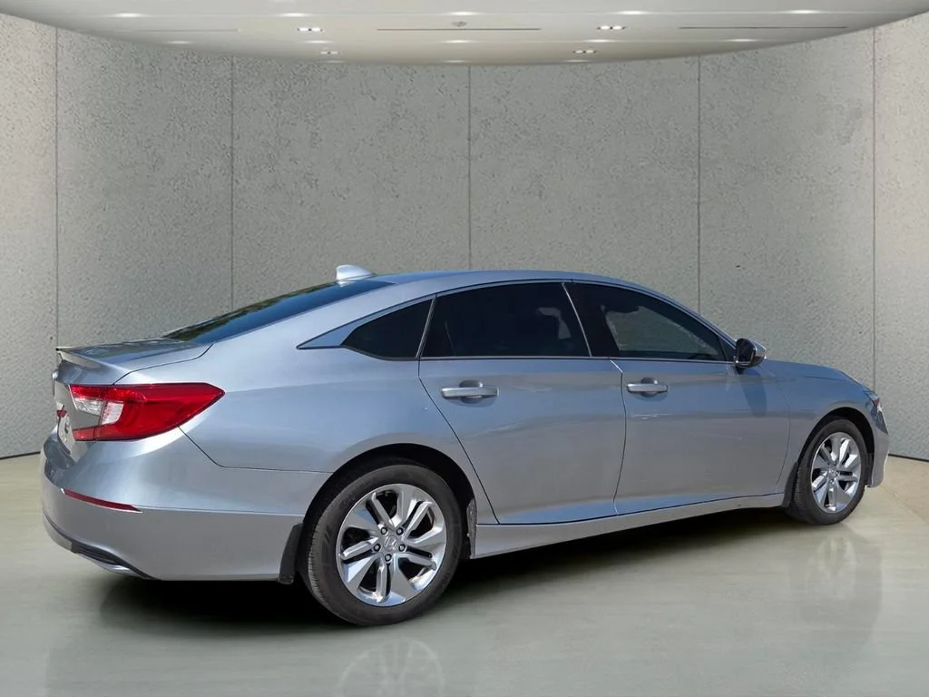 Used 2020 Silver Honda LX image 4