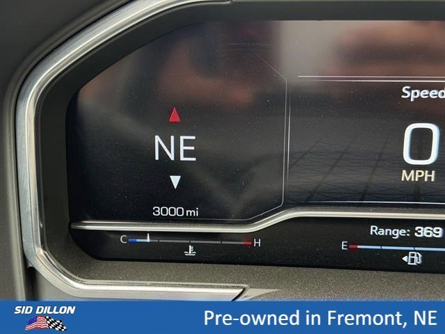 Used 2025 White Frost Tricoat GMC Denali Ultimate image 23