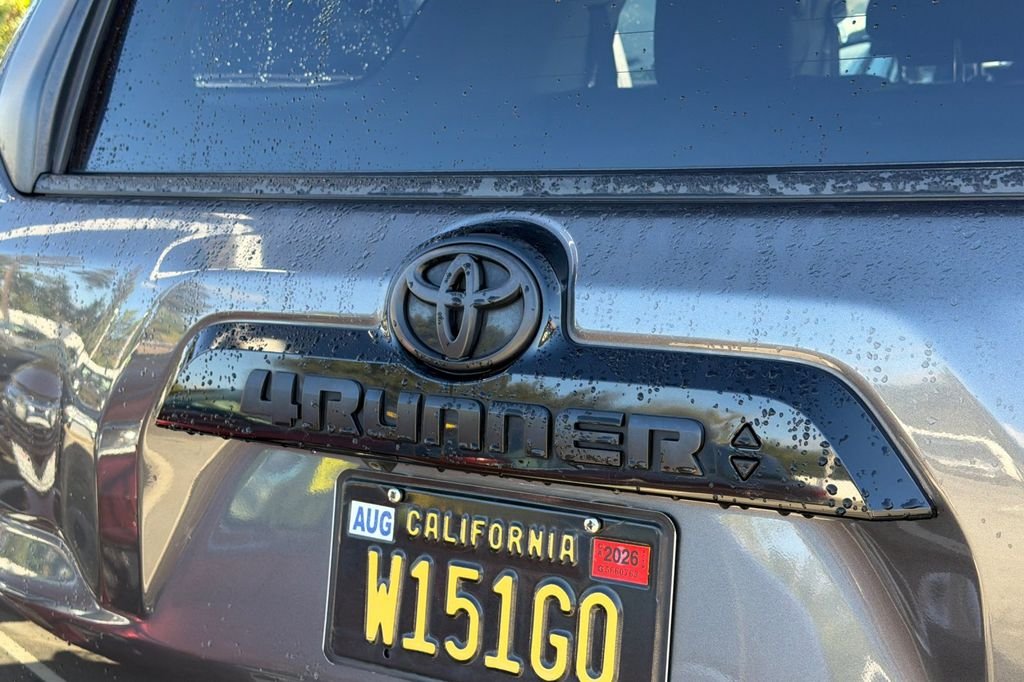 Used 2020 Magnetic Gray Metallic Toyota Venture image 7