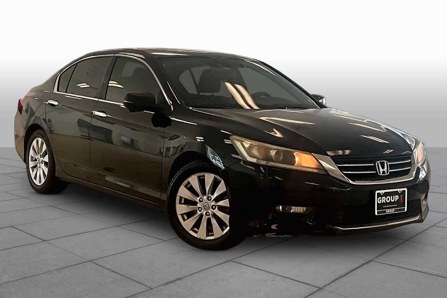 Used 2015 Crystal Black Pearl Honda EX-L image 2