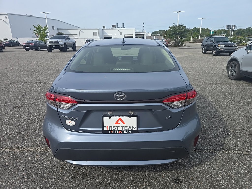 Used 2022  Toyota LE image 6