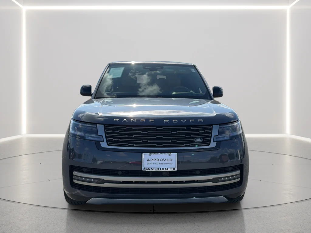 Used 2024 Blue Land Rover SE image 11