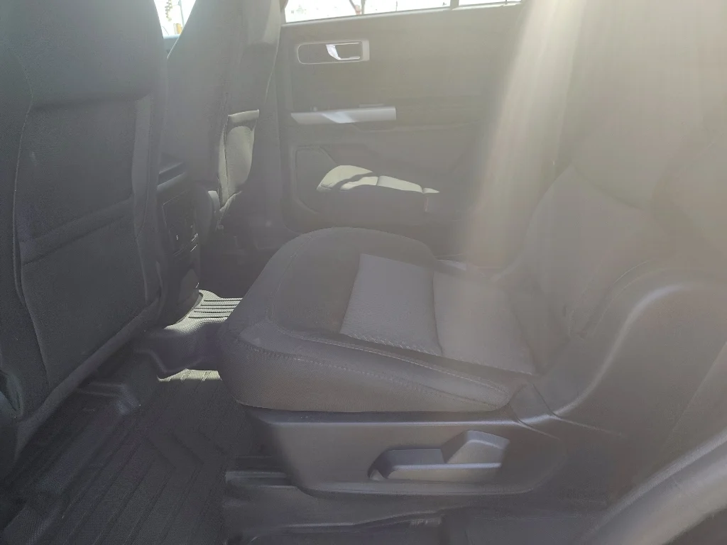 Used 2024 Agate Black Metallic Ford XLT image 13