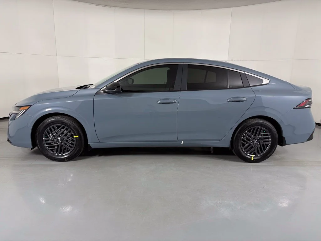 Used 2026 Gray Nissan SV image 5