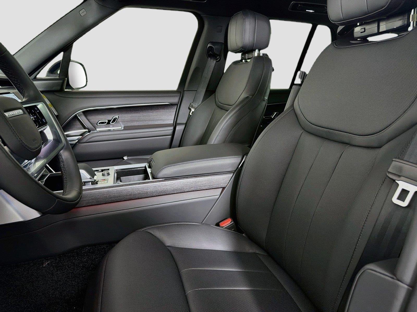 New 2027 Carpathian Grey Land Rover SE image 22