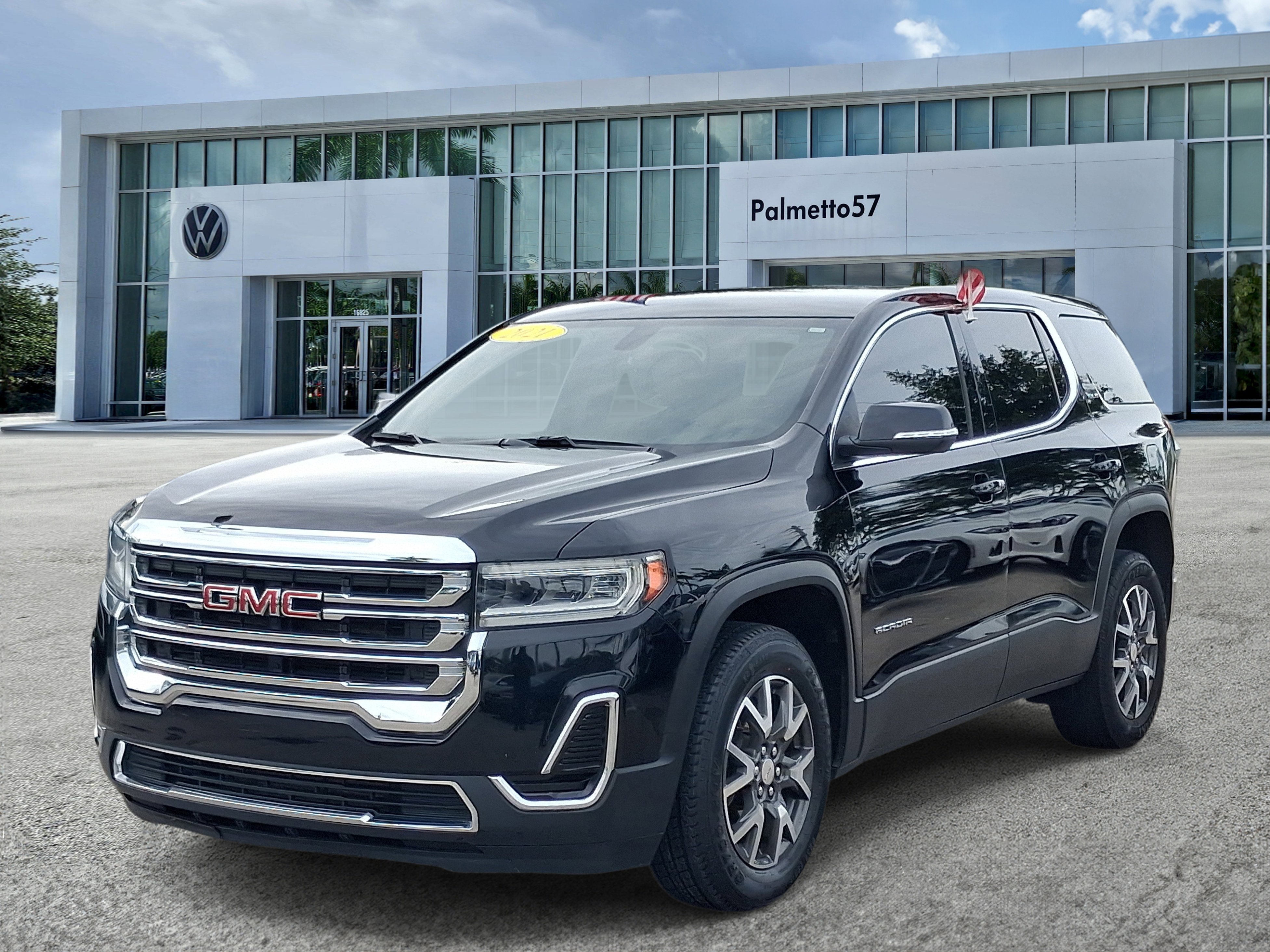 Used 2021 Black GMC SLE image 3