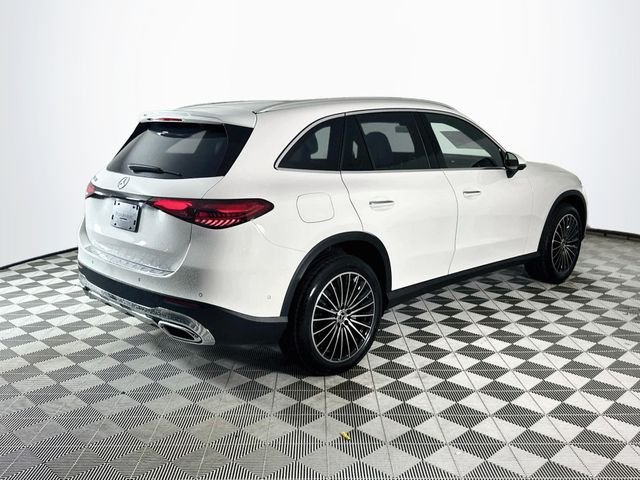 New 2027 Polar White Mercedes-Benz GLC 300 image 7