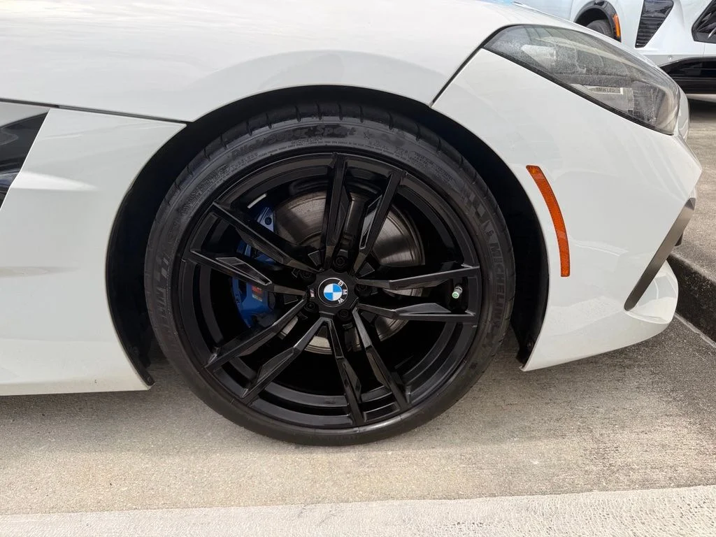 Used 2020 White BMW sDrive M40i image 4