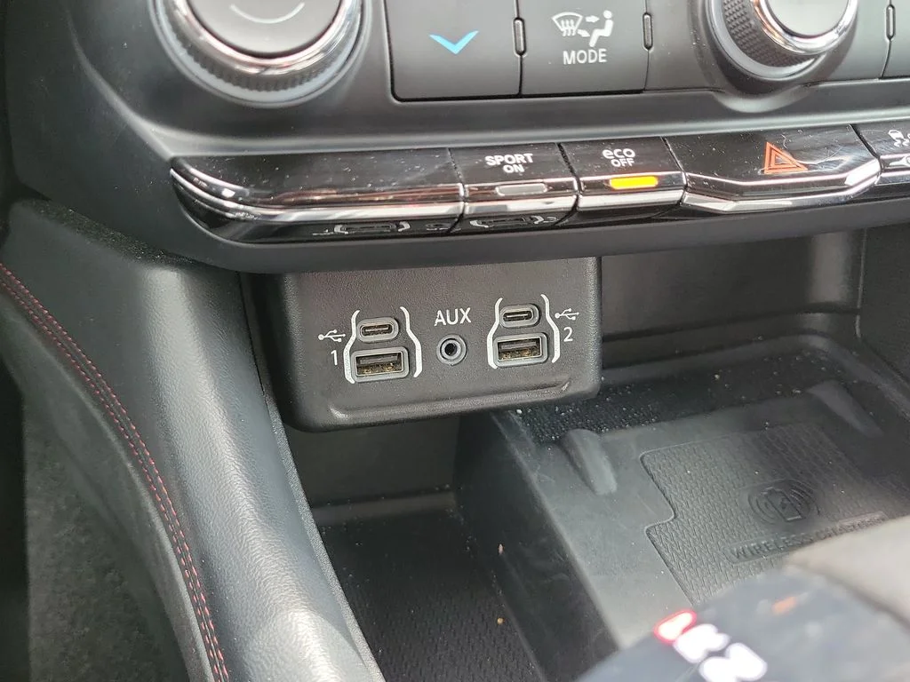 Used 2023 DB Black Clearcoat Dodge R/T Plus image 23