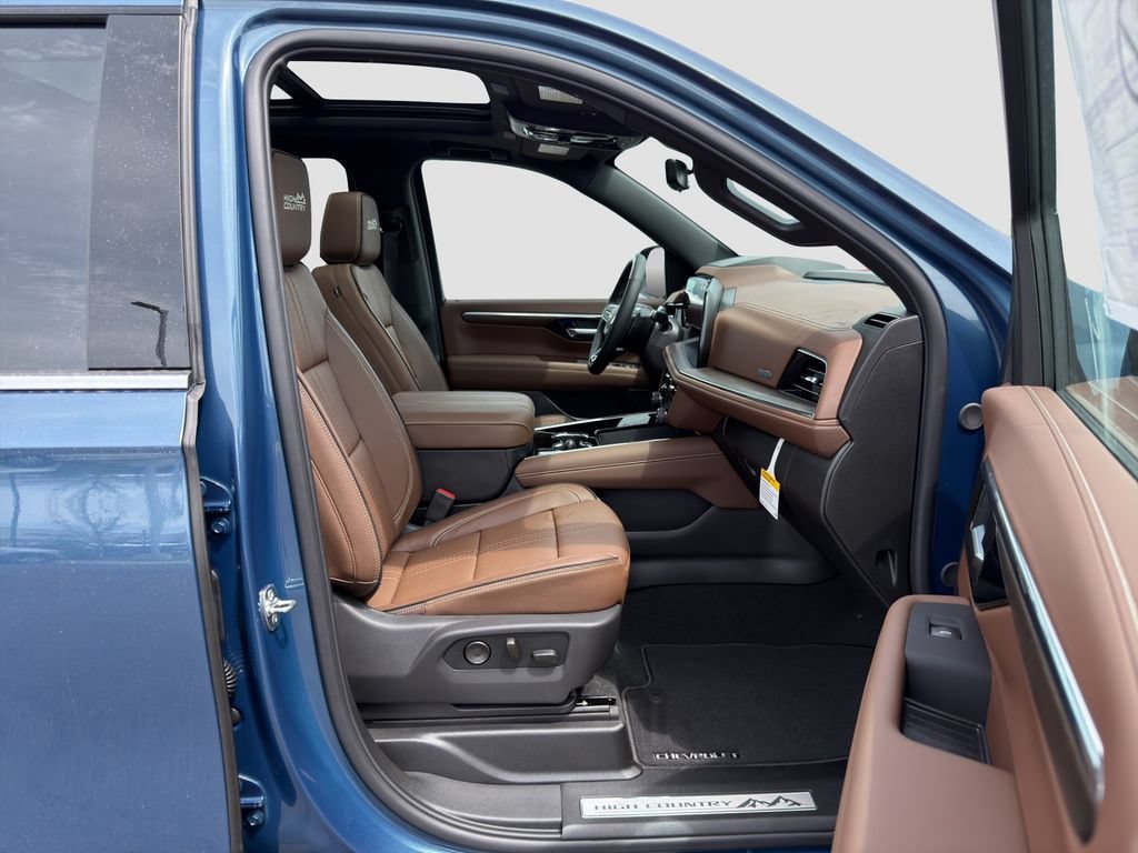 2026 Chevrolet Suburban High Country - Photo 25
