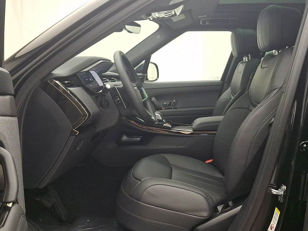 New 2027 Santorini Black Land Rover SE image 10