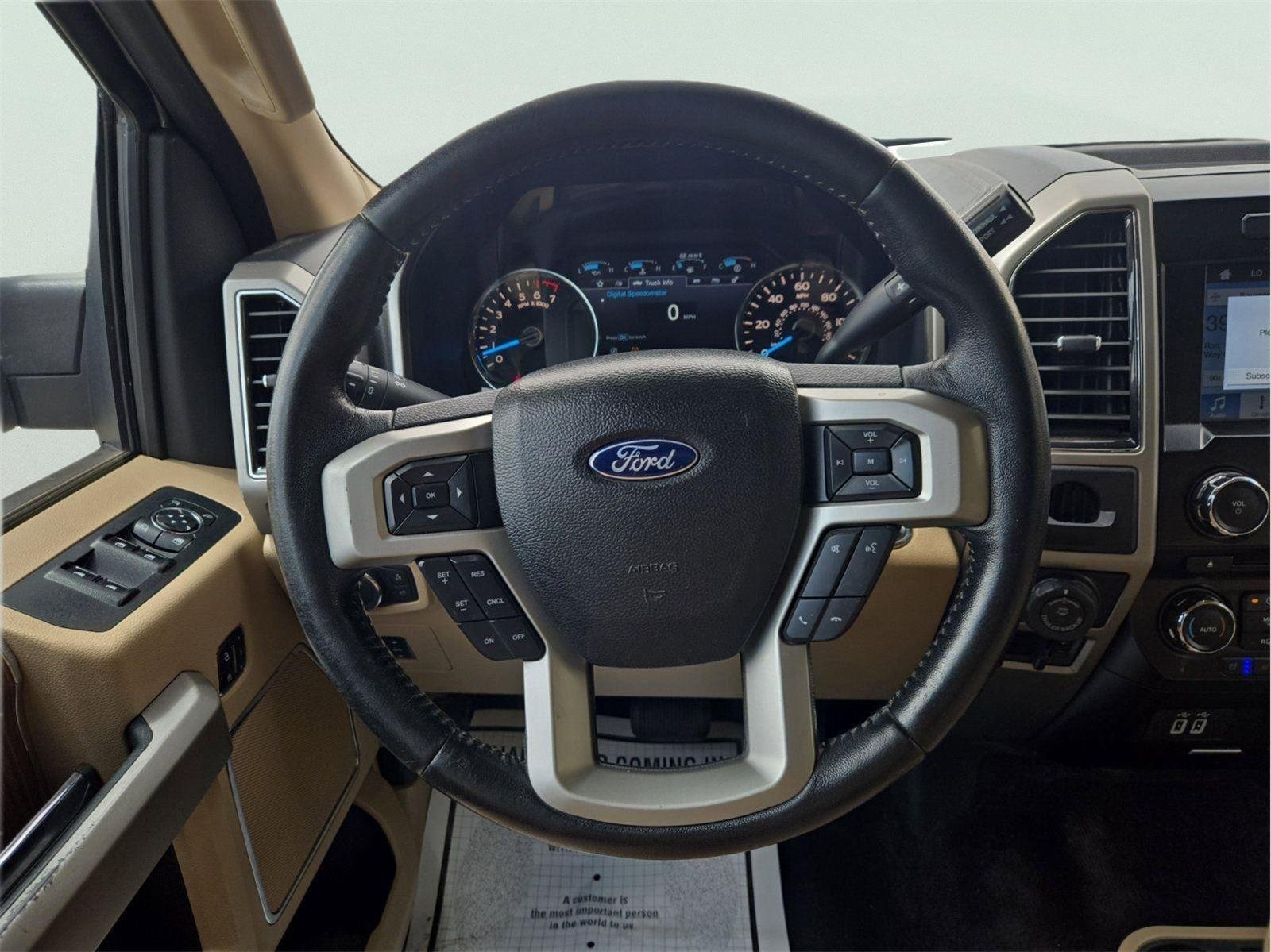 Used 2017 White Platinum Metallic Tri-Coat Ford Lariat image 22