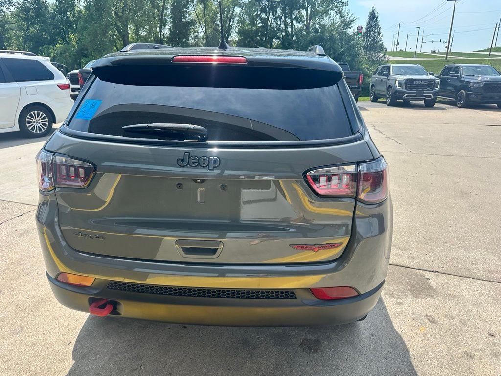 Used 2022 Gray Jeep Trailhawk image 9