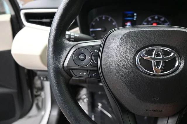 Used 2025 Silver Toyota LE image 26