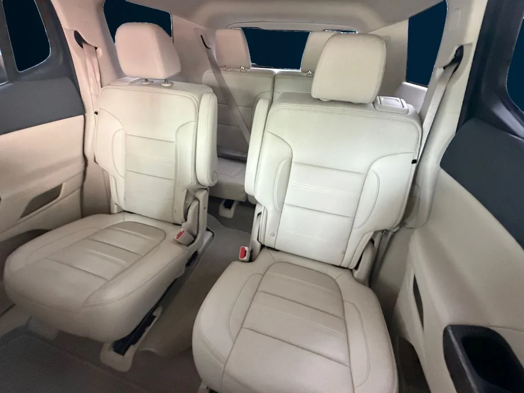 Used 2023 White GMC Denali image 16