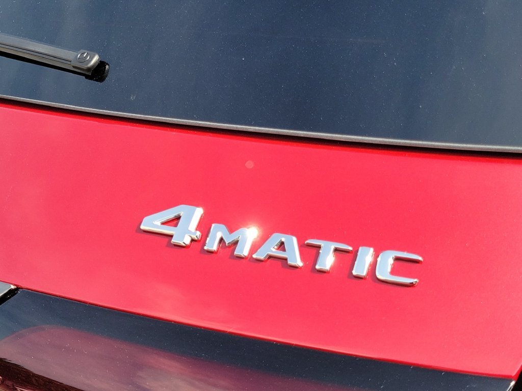 New 2027 MANUFAKTUR Patagonia Red Metallic Mercedes-Benz GLE 450 image 7