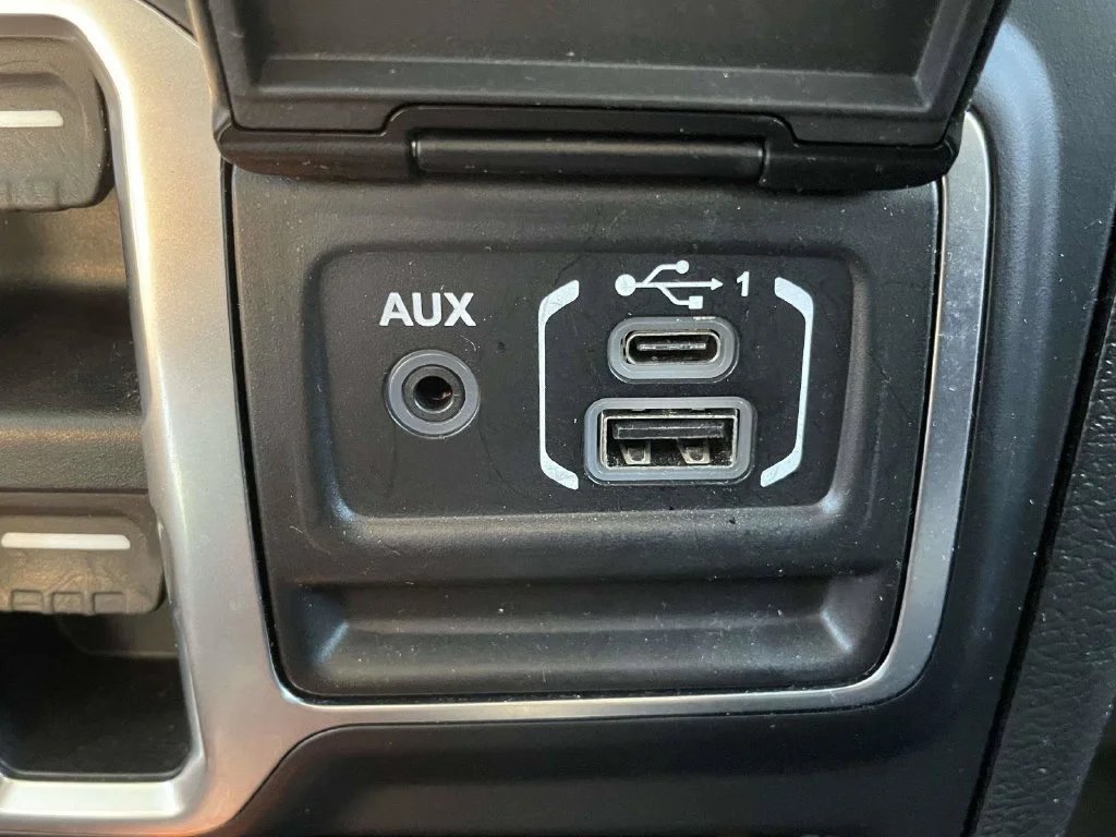 Used 2020 White Jeep Unlimited Rubicon image 22