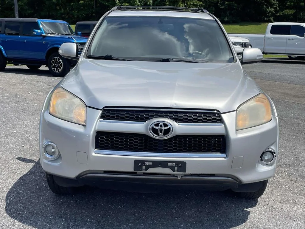 Used 2012 Classic Silver Metallic Toyota Limited image 6